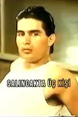 Póster de Salıncakta Üç Kişi