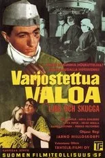 Póster de Varjostettua valoa