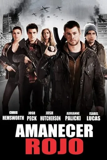 Póster de Amanecer rojo (2012) con Alyssa Diaz como Julie