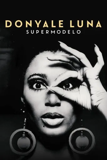 Póster de Donyale Luna: Supermodelo (2023) con Hamish Bowles como Self