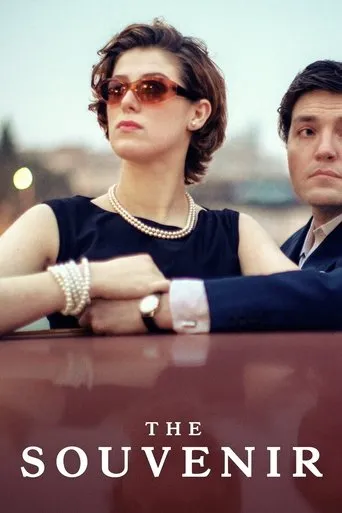 Póster de El souvenir (2019) con Ariane Labed como Garance