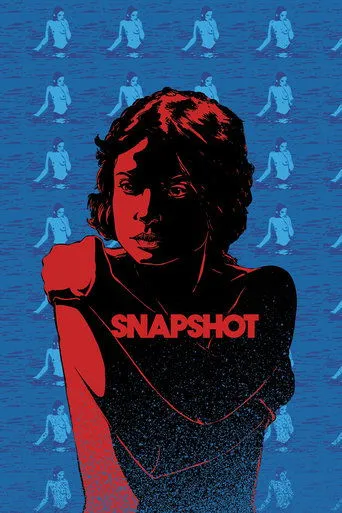 Póster de Escondite mortal (1979) con Julia Blake como Mrs. Bailey