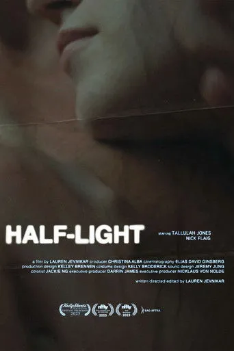 Póster de Half-Light