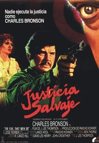 Póster de Justicia salvaje (1984) con Miguel Ángel Fuentes como Latino