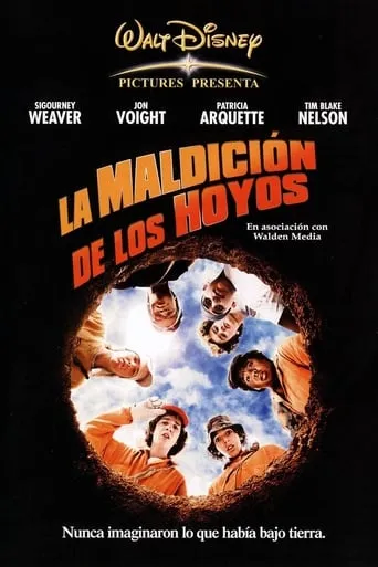 Póster de La maldición de los hoyos