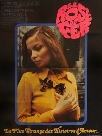Póster de La rosa de hierro (1973) con Jean Rollin como The Prowler