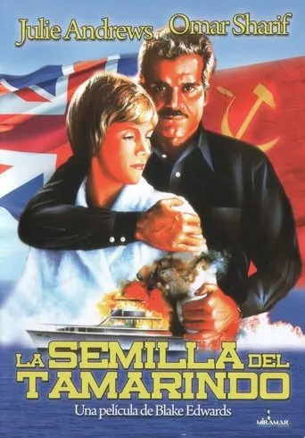 Póster de La semilla del tamarindo (1974) con Sharon Duce como Sandy Mitchell