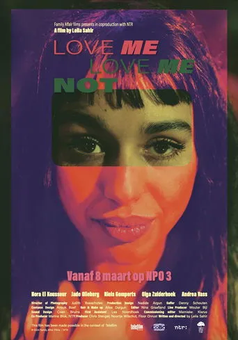 Póster de Love Me, Love Me Not