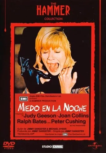 Póster de Miedo en la noche (1972) con Judy Geeson como Peggy Heller