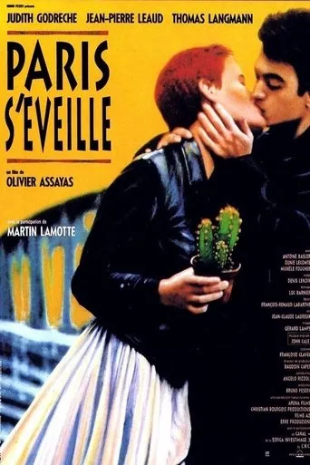 Póster de Paris s'éveille