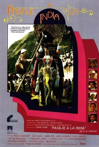 Póster de Pasaje a la India (1984) con Clive Swift como Major Callendar