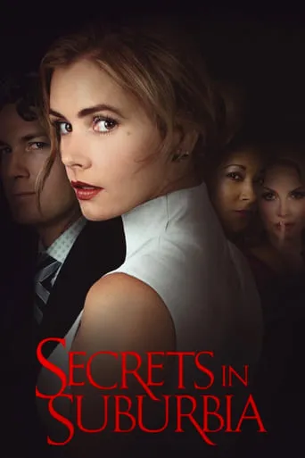 Póster de Reuniones secretas (2017) con Tara Conner como Scarlett