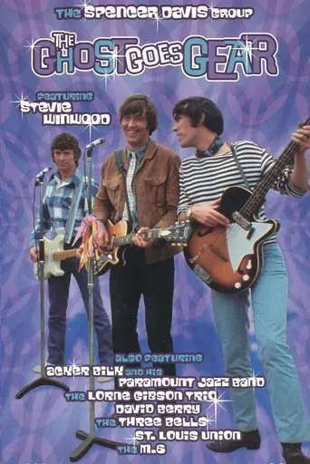 Póster de The Ghost Goes Gear