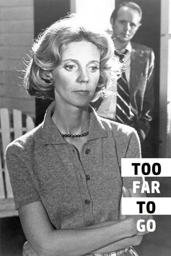 Póster de Too Far to Go